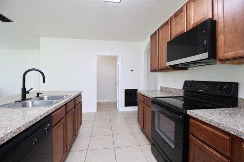 Villa ou maison à vendre à Lakeland, Floride: 4 chambres, 165.37 m2 № 2303138 - photo 7
