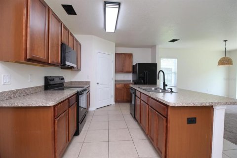Villa ou maison à vendre à Lakeland, Floride: 4 chambres, 165.37 m2 № 2303138 - photo 4