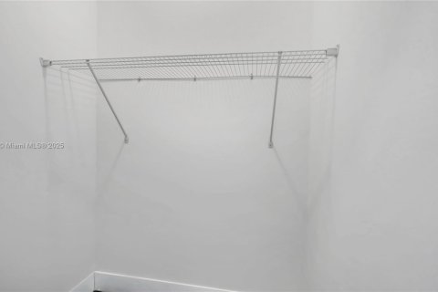 House in Fort Lauderdale, Florida 3 bedrooms № 1787052 - photo 16