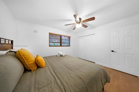 House in Hollywood, Florida 2 bedrooms, 117.43 sq.m. № 2032079 - photo 30