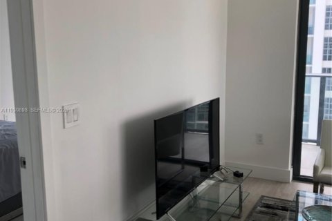 Снять в аренду кондоминиум в Майами, Флорида 2 спальни, 77.57м2, № 1989707 - фото 5