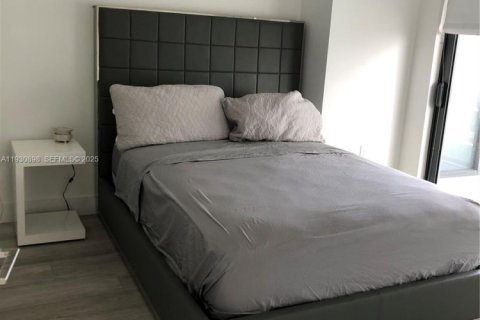 Снять в аренду кондоминиум в Майами, Флорида 2 спальни, 77.57м2, № 1989707 - фото 3