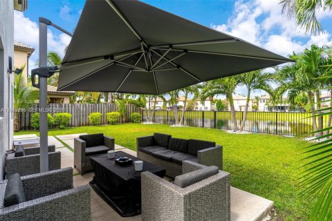 Villa ou maison à louer à Homestead, Floride: 3 chambres, 224.92 m2 № 2051483 - photo 13