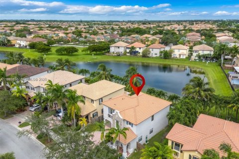 Villa ou maison à louer à Homestead, Floride: 3 chambres, 224.92 m2 № 2051483 - photo 6