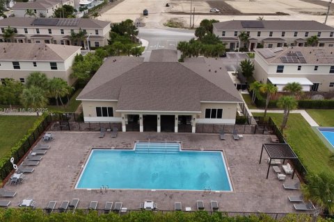 Townhouse in Florida City, Florida 3 bedrooms, 118.17 sq.m. № 1818574 - photo 29