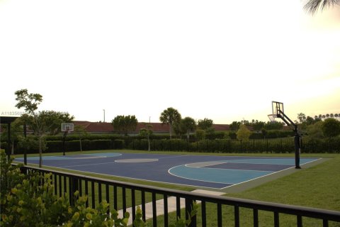Townhouse in Florida City, Florida 3 bedrooms, 118.17 sq.m. № 1818574 - photo 15