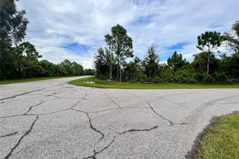 Terreno en venta en Port Charlotte, Florida № 2164819 - foto 2