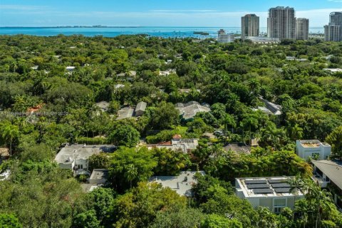 Casa en venta en Miami, Florida, 4 dormitorios, 242.94 m2 № 1970911 - foto 23