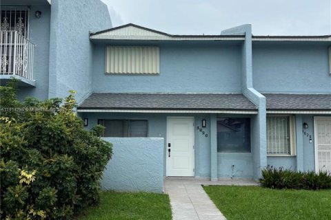 Casa en venta en Miami, Florida, 2 dormitorios, 117.06 m2 № 1969932 - foto 1