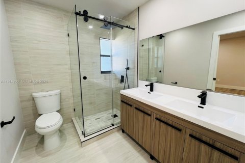 Casa en venta en Miami, Florida, 2 dormitorios, 117.06 m2 № 1969932 - foto 16