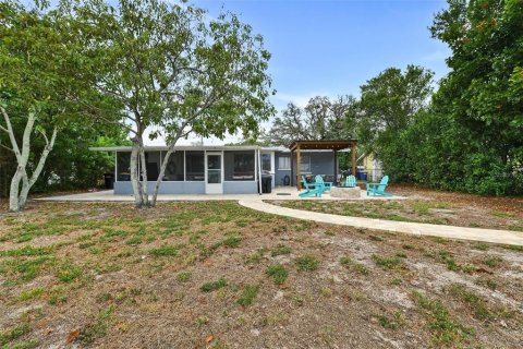 House in Clearwater, Florida 3 bedrooms, 126.53 sq.m. № 2202507 - photo 30