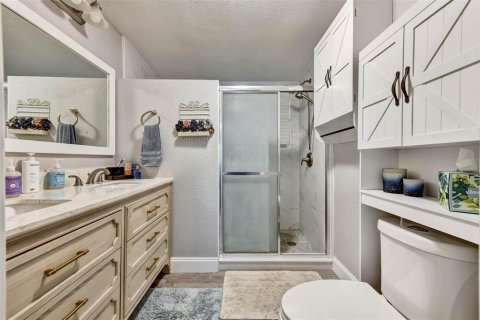 House in Clearwater, Florida 3 bedrooms, 126.53 sq.m. № 2202507 - photo 20