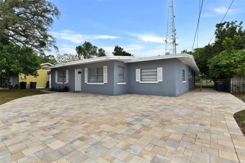 Villa ou maison à Clearwater, Floride 3 chambres, 126.53 m2 № 2202507
