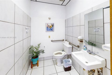 Commercial property in Homestead, Florida № 1846137 - photo 25