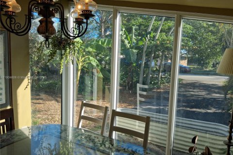 Casa en venta en Hollywood, Florida, 3 dormitorios, 69.68 m2 № 1956502 - foto 3