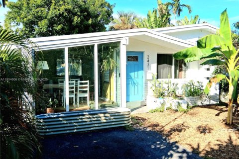 Casa en venta en Hollywood, Florida, 3 dormitorios, 69.68 m2 № 1956502 - foto 1