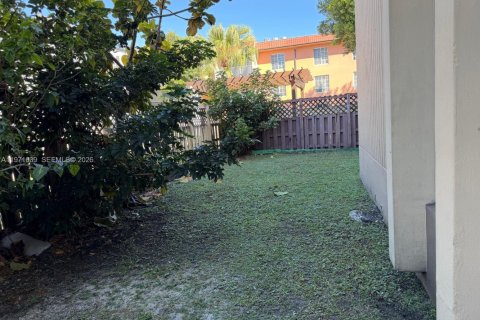 Снять в аренду кондоминиум в Дорал, Флорида 1 спальня, 75.25м2, № 2032374 - фото 8