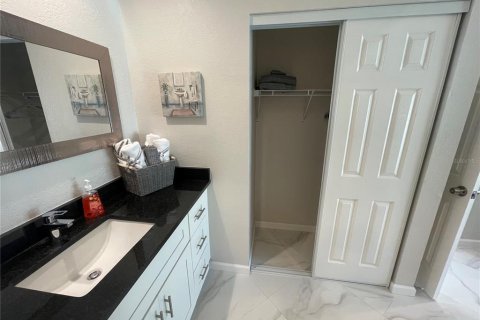 Villa ou maison à louer à Palm Harbor, Floride: 2 chambres, 92.9 m2 № 1301016 - photo 18