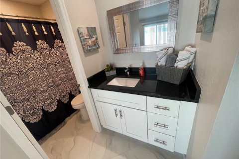Villa ou maison à louer à Palm Harbor, Floride: 2 chambres, 92.9 m2 № 1301016 - photo 16