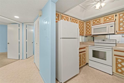 Condo in Palm Bay, Florida, 2 bedrooms  № 1734202 - photo 5
