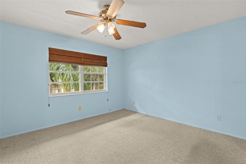 Condo in Palm Bay, Florida, 2 bedrooms  № 1734202 - photo 9