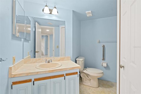 Condo in Palm Bay, Florida, 2 bedrooms  № 1734202 - photo 7