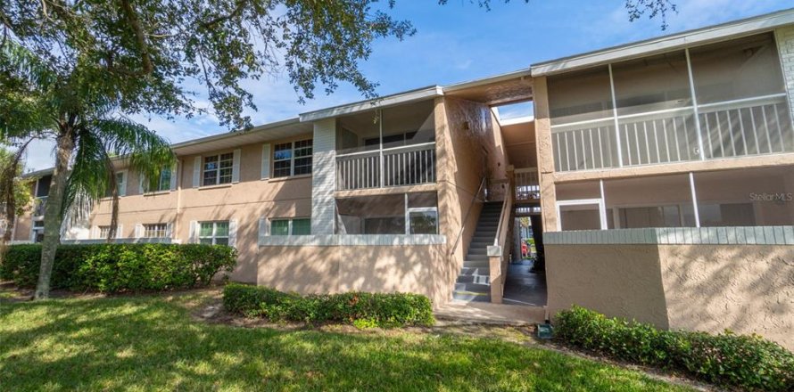 Condo in Palm Bay, Florida, 2 bedrooms № 1734202
