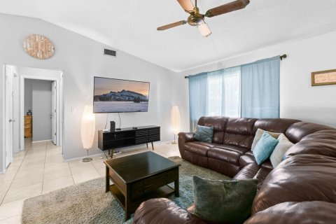 Casa en venta en Port St. Lucie, Florida, 3 dormitorios, 117.43 m2 № 2077859 - foto 6