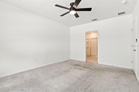 House in Davenport, Florida 4 bedrooms, 171.5 sq.m. № 2318741 - photo 13