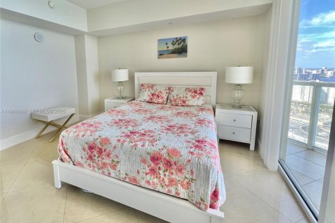 Снять в аренду кондоминиум в Санни-Айлс-Бич, Флорида 2 спальни, 159.33м2, № 2025236 - фото 3