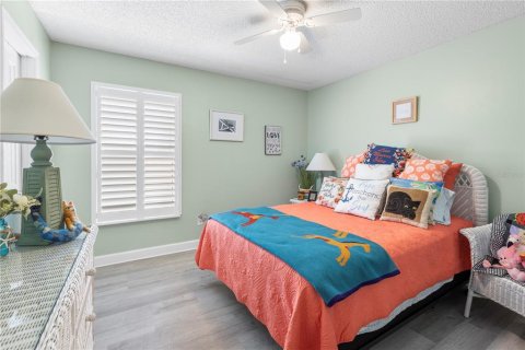 House in New Port Richey, Florida 3 bedrooms, 154.59 sq.m. № 1898744 - photo 25