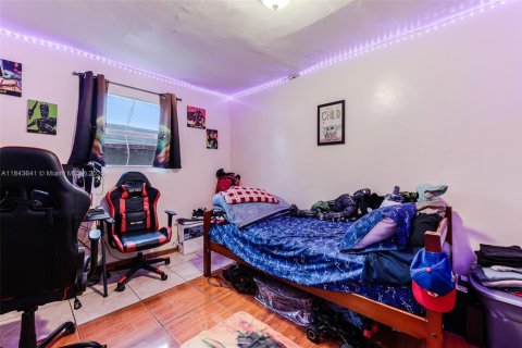 Commercial property in Miami, Florida 166.2 sq.m. № 1836598 - photo 16