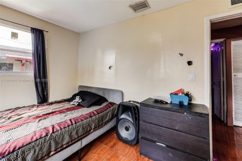Commercial property in Miami, Florida 166.2 sq.m. № 1836598 - photo 26