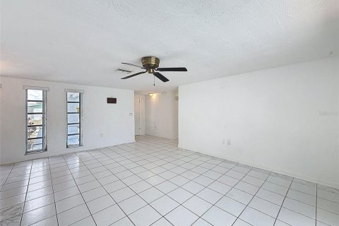 House in Hudson, Florida 2 bedrooms, 102.01 sq.m. № 2144312 - photo 15