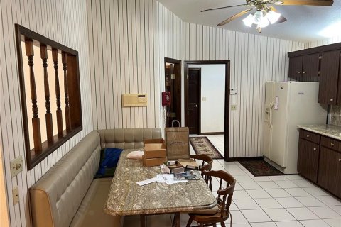 House in Lake Alfred, Florida 3 bedrooms, 317.54 sq.m. № 1909011 - photo 12