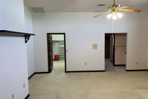 House in Lake Alfred, Florida 3 bedrooms, 317.54 sq.m. № 1909011 - photo 17