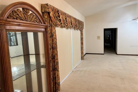 House in Lake Alfred, Florida 3 bedrooms, 317.54 sq.m. № 1909011 - photo 5