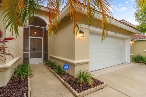 Casa en venta en Pembroke Pines, Florida, 4 dormitorios, 222.22 m2 № 1823512 - foto 5
