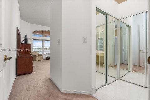 Casa en venta en Pembroke Pines, Florida, 4 dormitorios, 222.22 m2 № 1823512 - foto 29