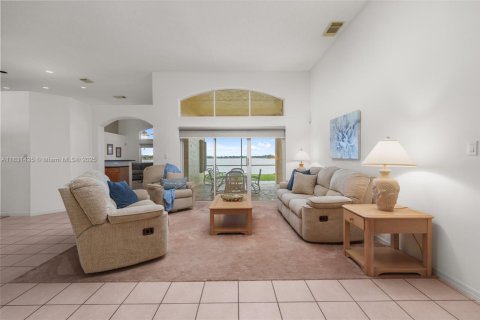 Casa en venta en Pembroke Pines, Florida, 4 dormitorios, 222.22 m2 № 1823512 - foto 7
