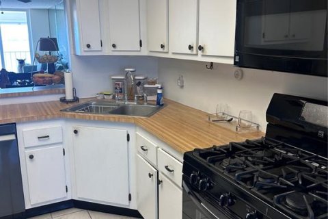Condominio en venta en Gulfport, Florida, 2 dormitorios, 116.59 m2 № 1426566 - foto 17