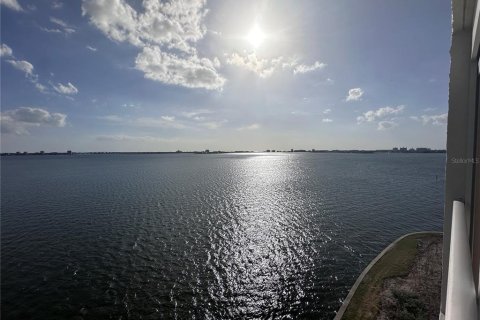 Condominio en venta en Gulfport, Florida, 2 dormitorios, 116.59 m2 № 1426566 - foto 3