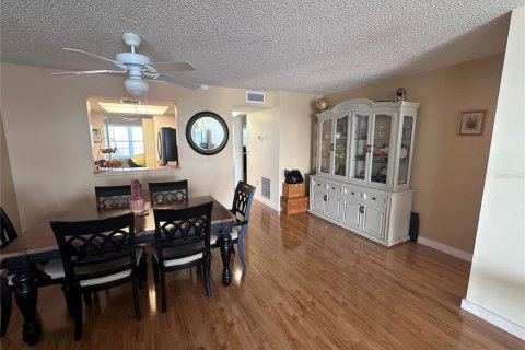 Condominio en venta en Gulfport, Florida, 2 dormitorios, 116.59 m2 № 1426566 - foto 21
