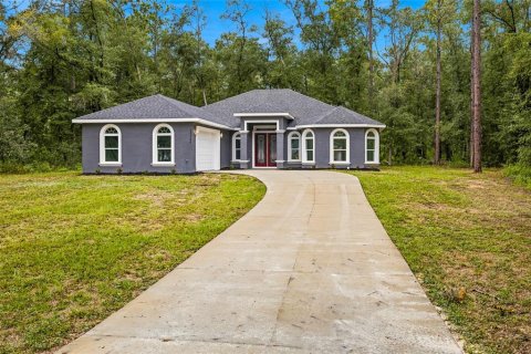 House in Ocala, Florida 4 bedrooms, 250.84 sq.m. № 2420458 - photo 2