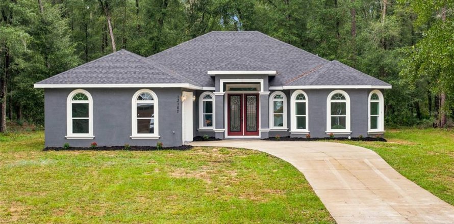 House in Ocala, Florida 4 bedrooms, 250.84 sq.m. № 2420458