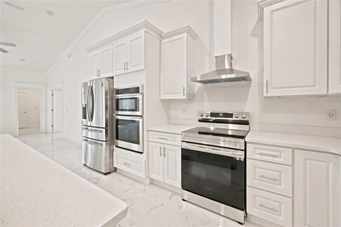 House in Ocala, Florida 4 bedrooms, 250.84 sq.m. № 2420458 - photo 15
