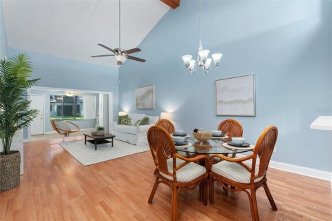 Townhouse in Casselberry, Florida 2 bedrooms, 120.4 sq.m. № 2337215 - photo 19