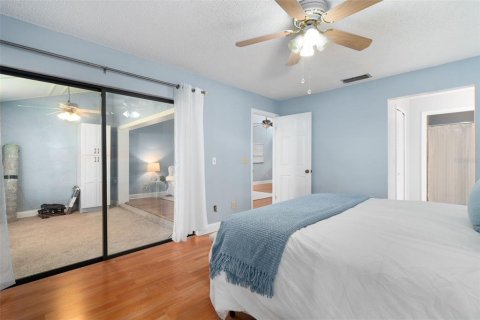 Townhouse in Casselberry, Florida 2 bedrooms, 120.4 sq.m. № 2337215 - photo 25