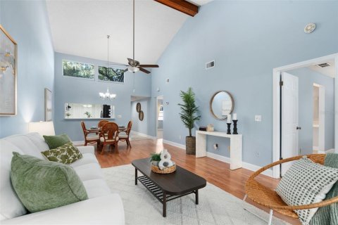 Townhouse in Casselberry, Florida 2 bedrooms, 120.4 sq.m. № 2337215 - photo 9