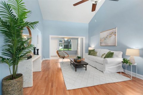 Townhouse in Casselberry, Florida 2 bedrooms, 120.4 sq.m. № 2337215 - photo 8
